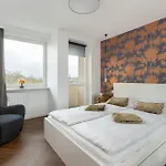 Stylish 400 M To The Beach, Wifi & Smart Tv By Renters Apartament