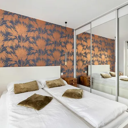 Stylish 400 M To The Beach, Wifi & Smart Tv By Renters Apartment